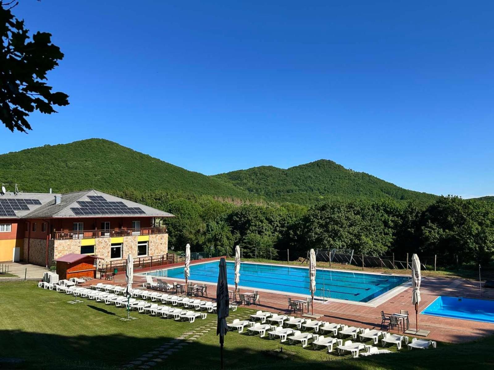 Szent Orbán Erdei Wellness Hotel Kóspallag Exterior foto