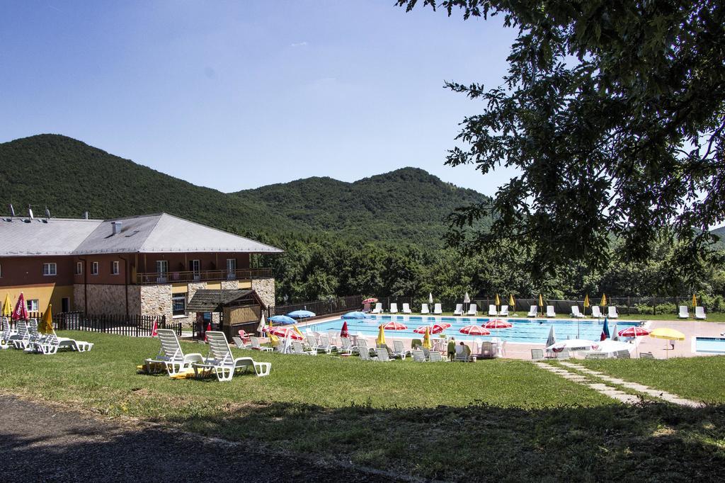 Szent Orbán Erdei Wellness Hotel Kóspallag Exterior foto